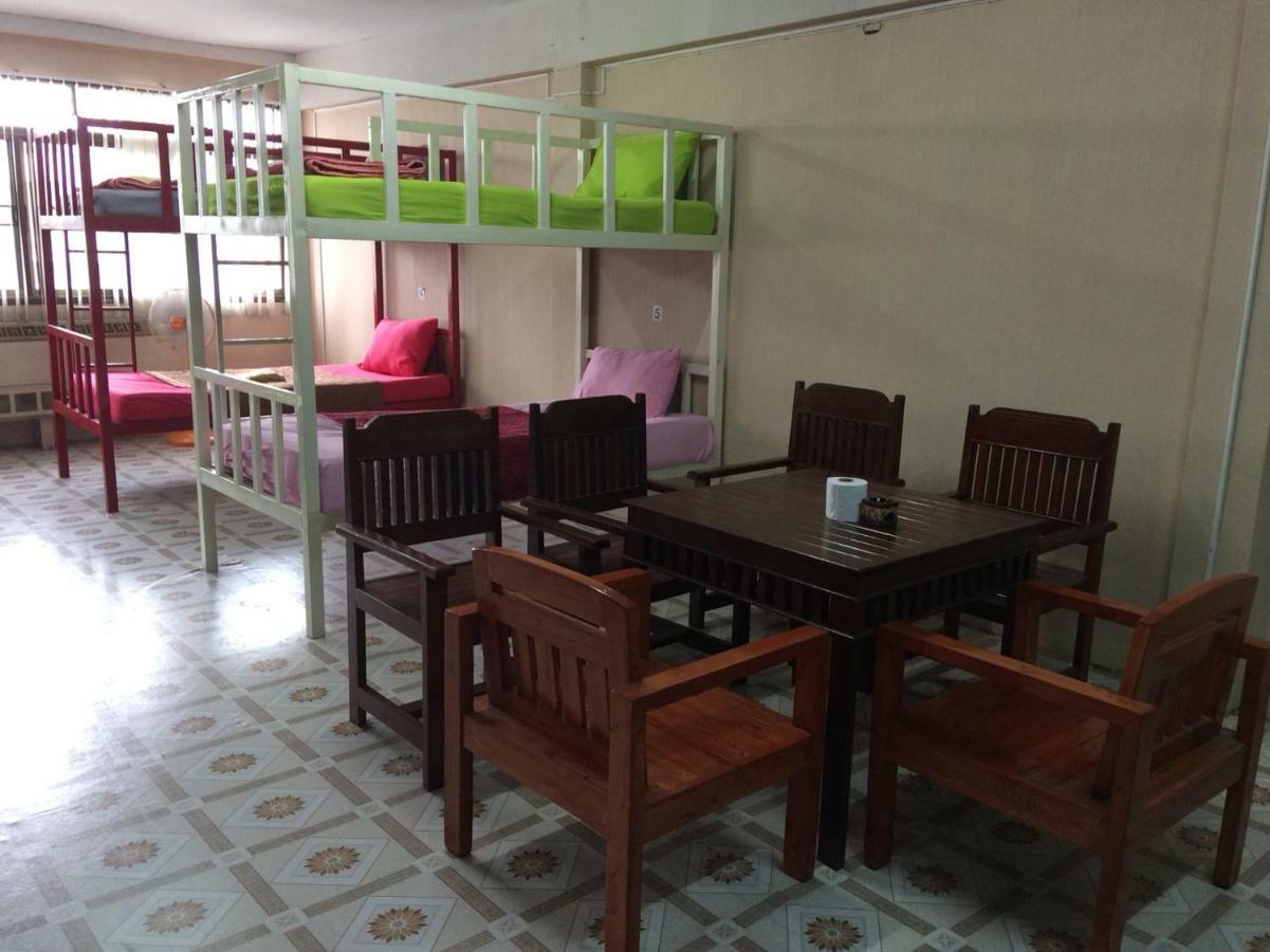 Changphuakgate Guesthouse شيانغ ماي المظهر الخارجي الصورة