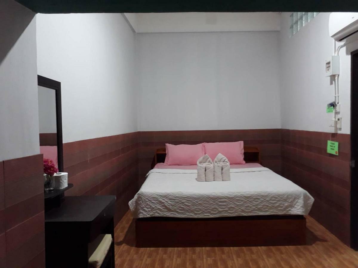 Changphuakgate Guesthouse شيانغ ماي المظهر الخارجي الصورة